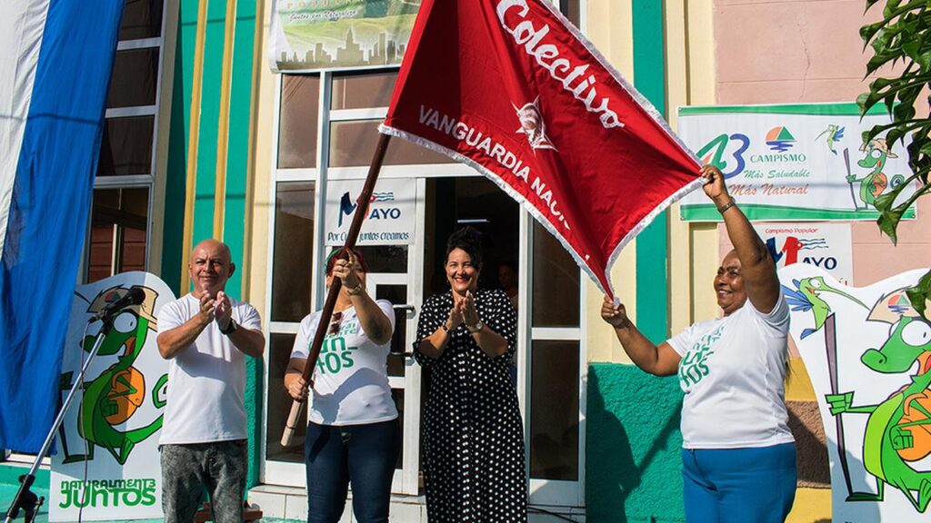 Entregan condición de Vanguardia Nacional a la Empresa de Campismo en Granma (+ audio y fotos)