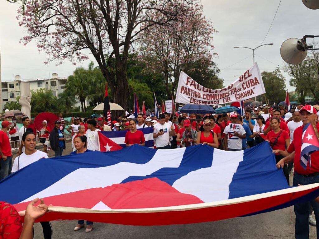 Celebran trabajadores granmenses el Primero de Mayo (+ Fotos)