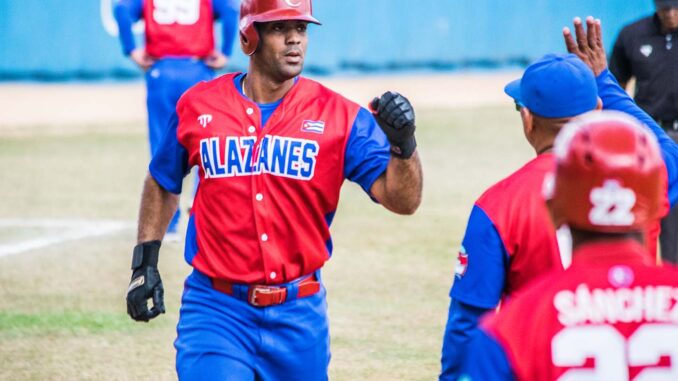 Avilés llegó a mil hits en la pelota cubana