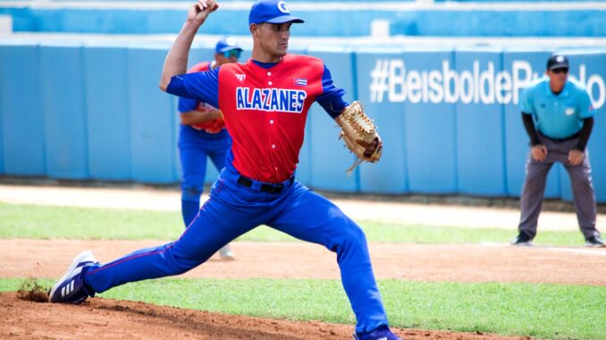 Alazanes ascienden al tercer lugar