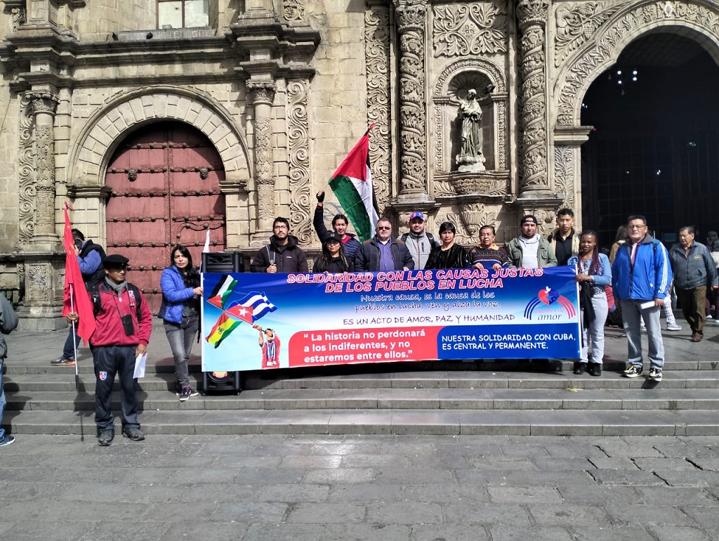 Reiteran en Bolivia exigencia de fin de bloqueo contra Cuba (+Fotos)