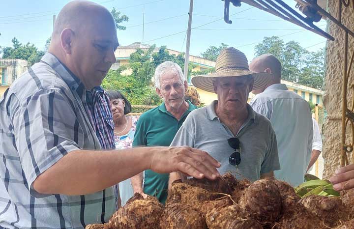 Morales Ojeda recorre hoy sitios de interés en la capital
