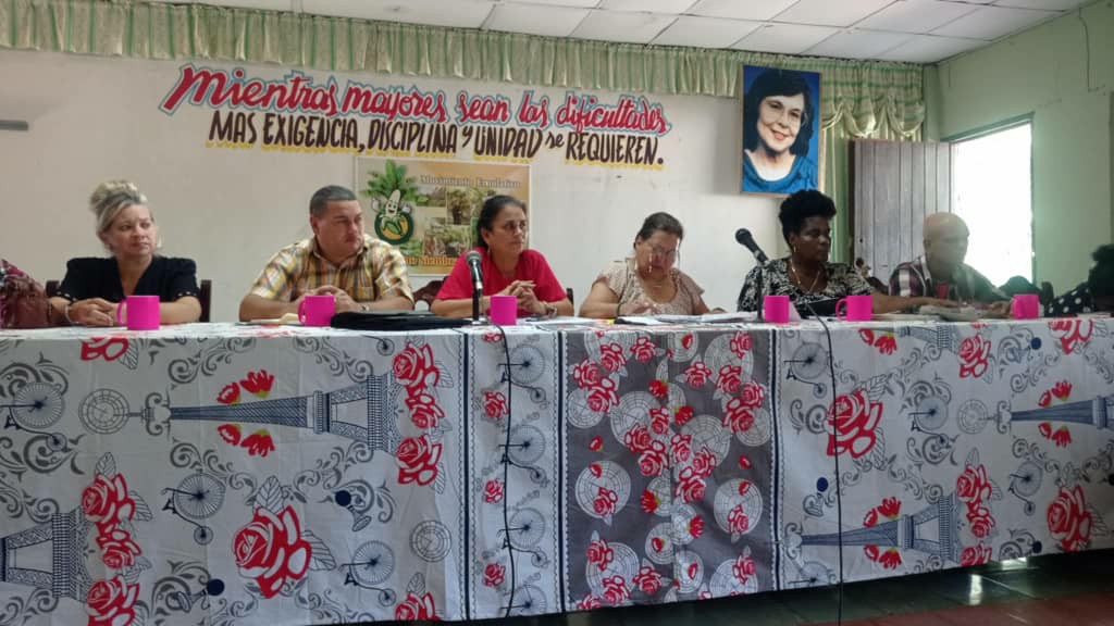 Primer encuentro regional de mujeres productoras de alimentos