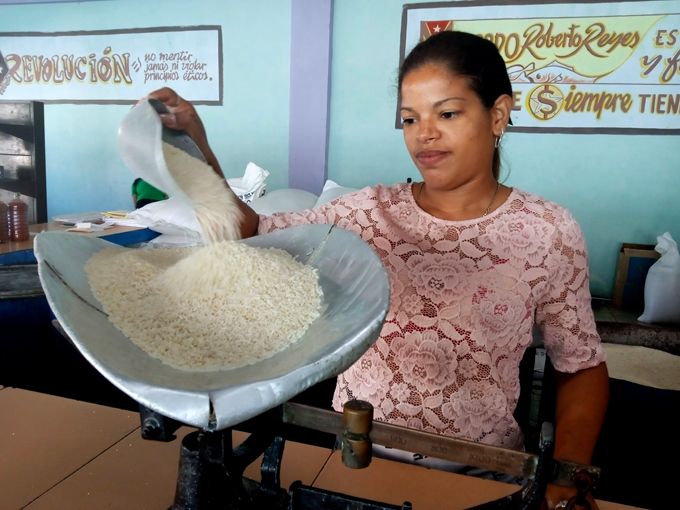 Mayorista de alimentos informa sobre distribución de la canasta