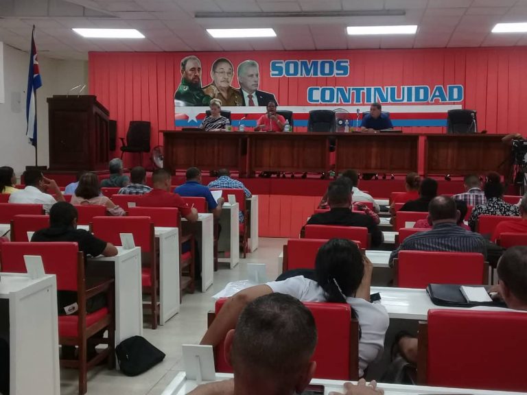 Analizan autoridades de Granma prioridades de trabajo