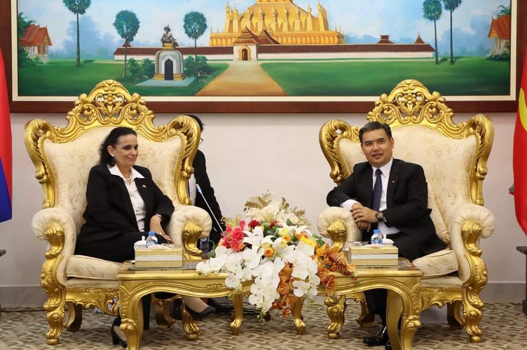 Presidente de Laos recibió a fiscal general de Cuba (+Foto)