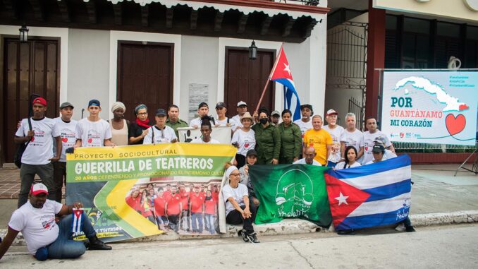 Manos y cultura granmense en la recuperación de Guantánamo (+ video y fotos)
