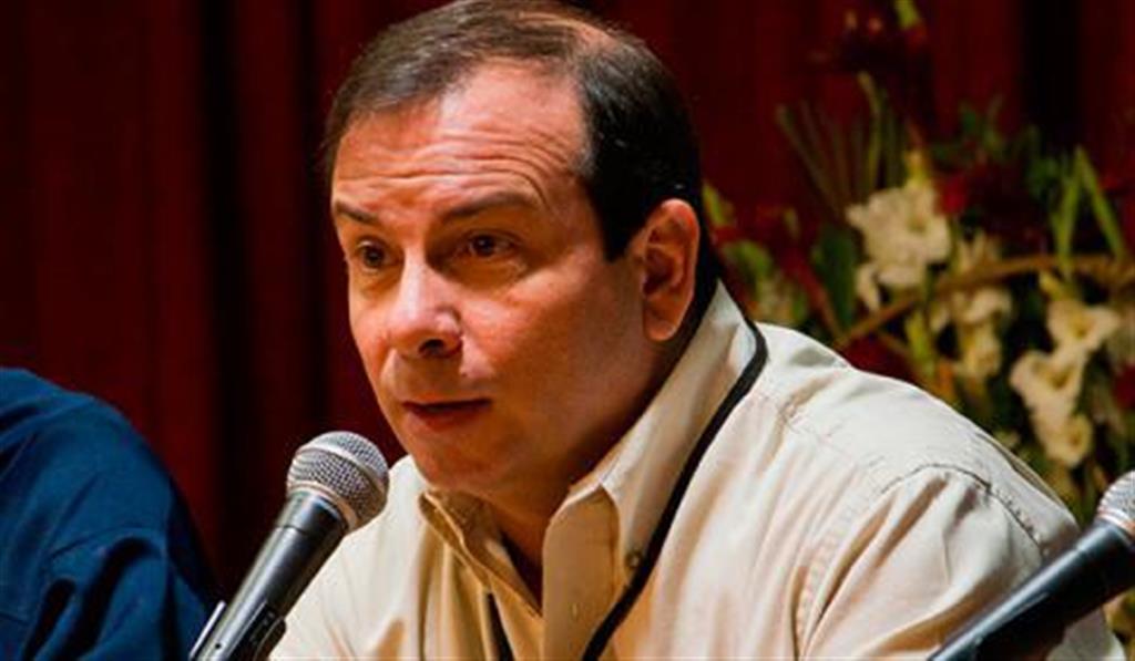 Recibe presidente de ICAP premio de la paz Romesh Chandra
