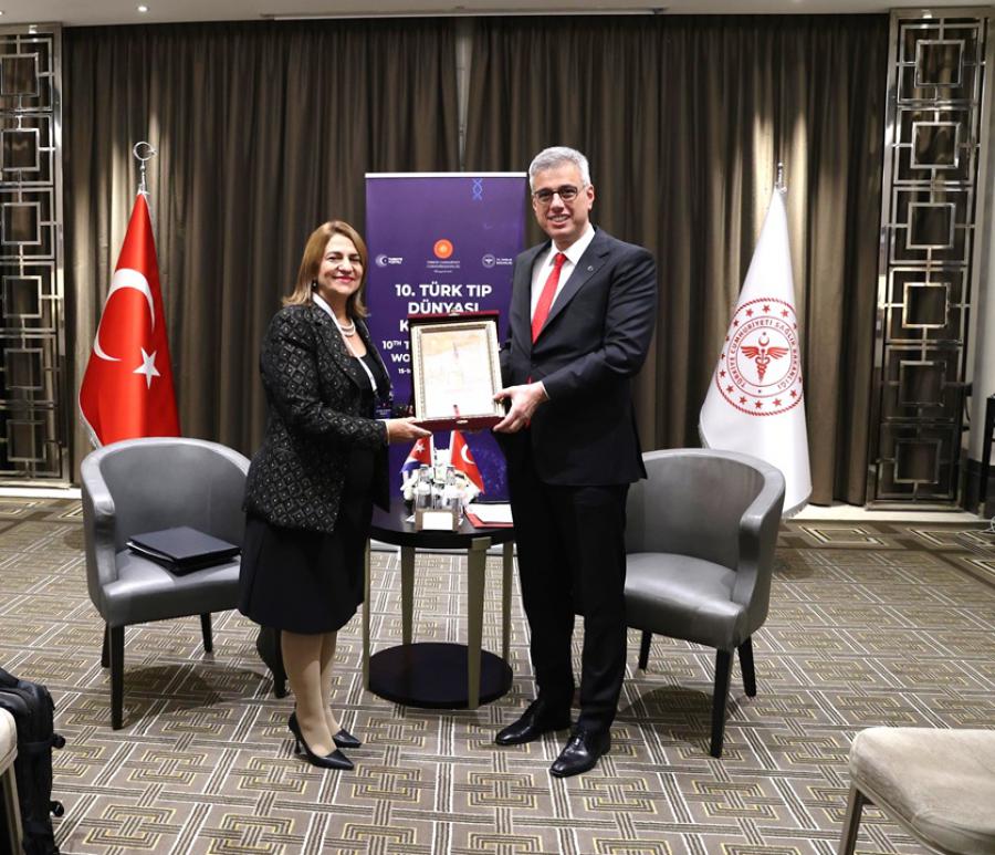 Türkiye y Cuba abordan cooperación en esfera de la salud