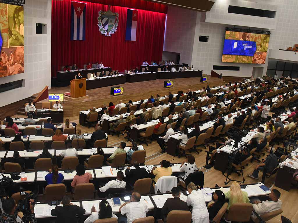 Parlamento de Cuba pasará revista al cronograma legislativo