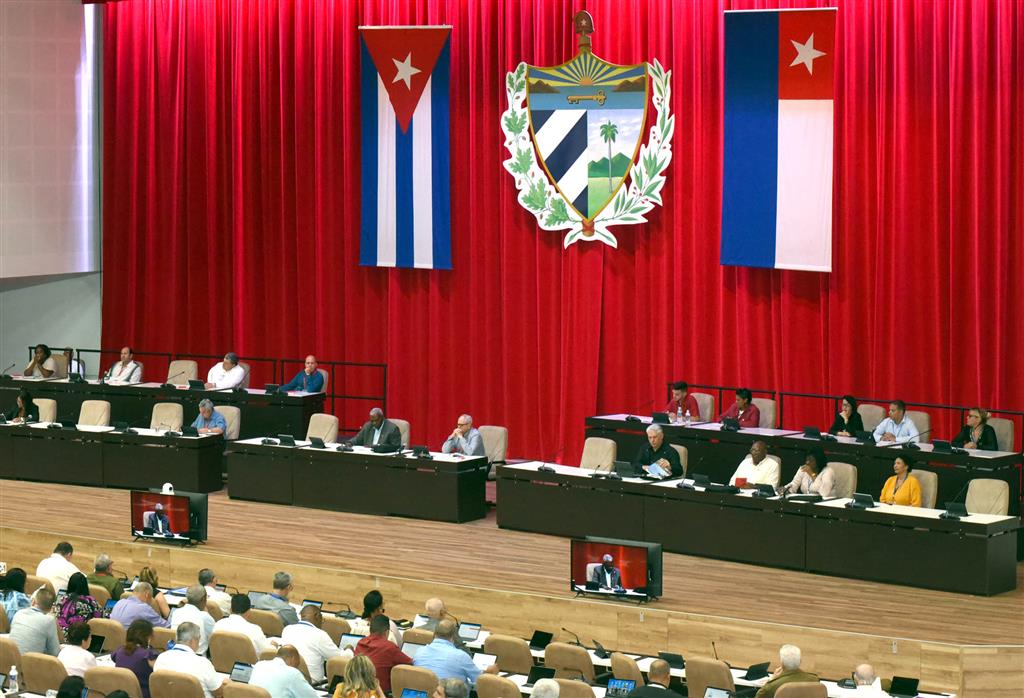 Analizarán diputados de Cuba implementación de política de la niñez