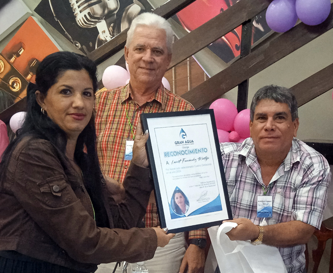 Destaca buena gestión de cobro de acueducto Cauto Cristo