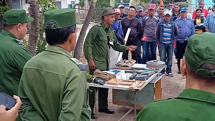 Granma en el Día Nacional de la Defensa
