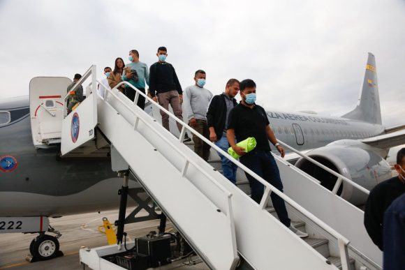 Gustavo Petro confirma llegada de 200 migrantes deportados por Estados Unidos a Bogotá