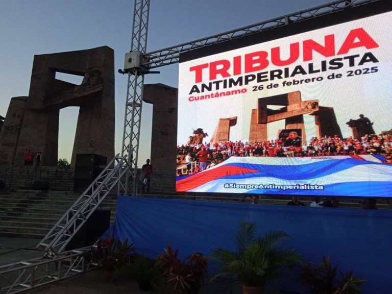 Guantánamo alza su voz: Tribuna Antimperialista en la plaza Mariana Grajales con la presencia de Díaz-Canel