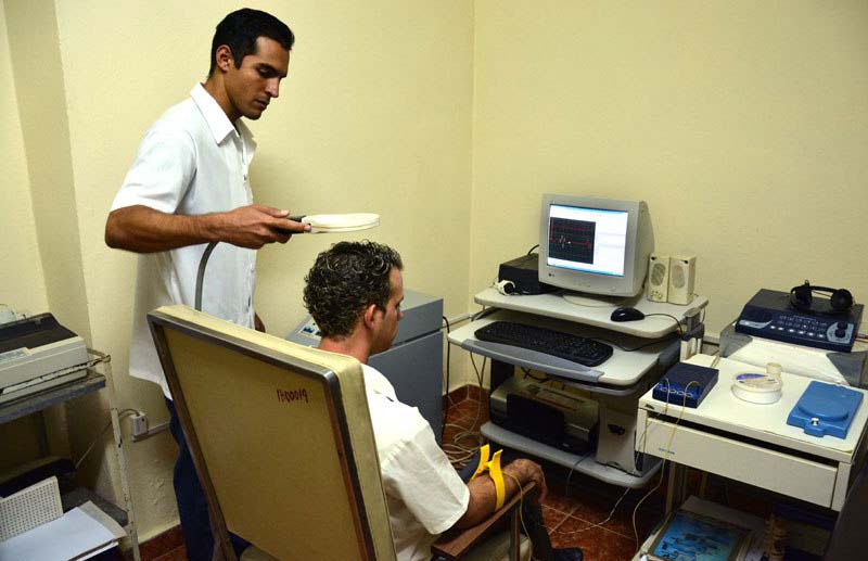 Celebra centro científico 25 años tratando las ataxias en Cuba
