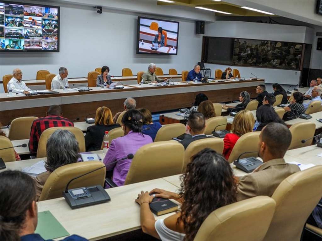 Insta primer ministro de Cuba a medir impacto de políticas sociales