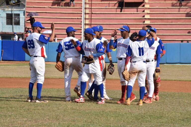 Granma vence por segunda ocasión consecutiva a Santiago de Cuba.
