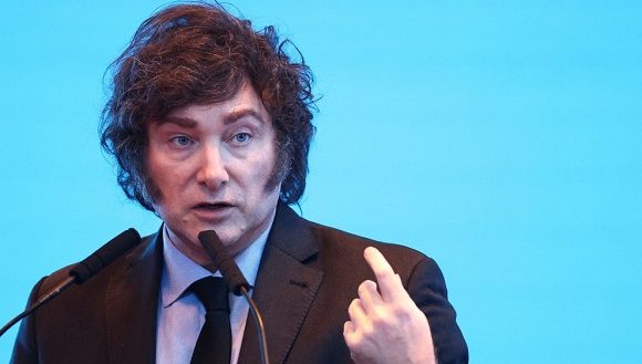 Despidos masivos en Argentina: Milei defiende su política de “destrozar el Estado”