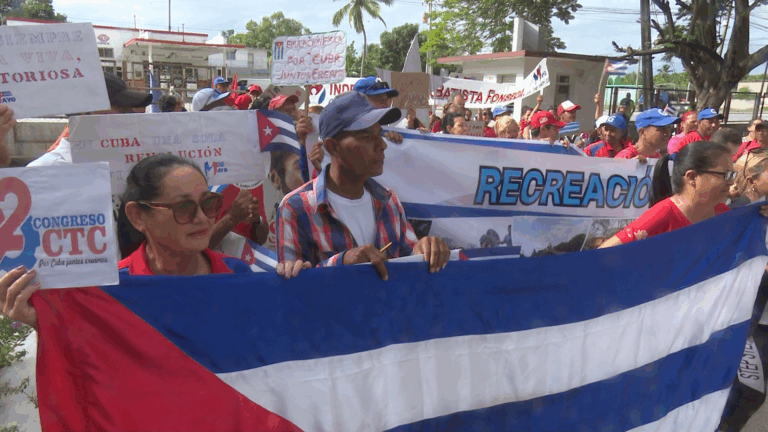 Trabajadores granmenses inmersos en jornada para celebrar el Primero de Mayo