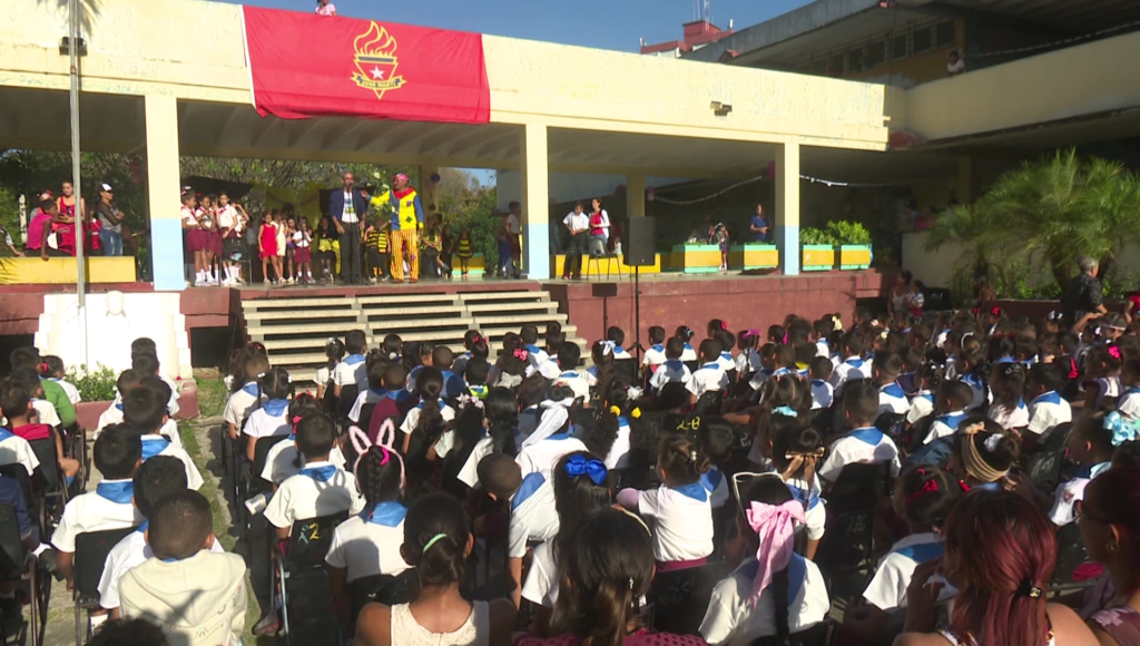 Celebran aniversarios de la OPJM y la UJC