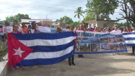 Trabajadores granmenses inmersos en jornada para recibir el Primero de Mayo