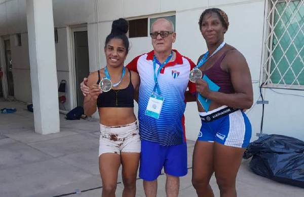 Gana Cuba tres oros y una plata en Serie Mundial de Lucha Playa