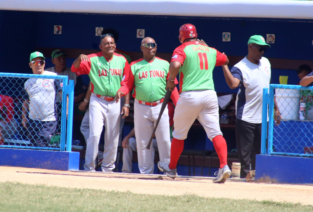 Béisbol cubano: Leñadores buscan igualar serie con Tigres