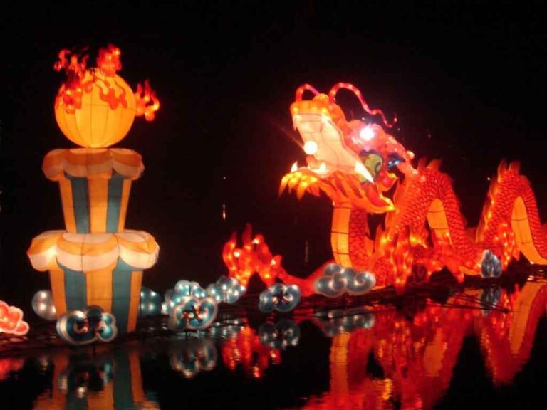 China celebra Festival del Bote del Dragón con feriados y tradiciones