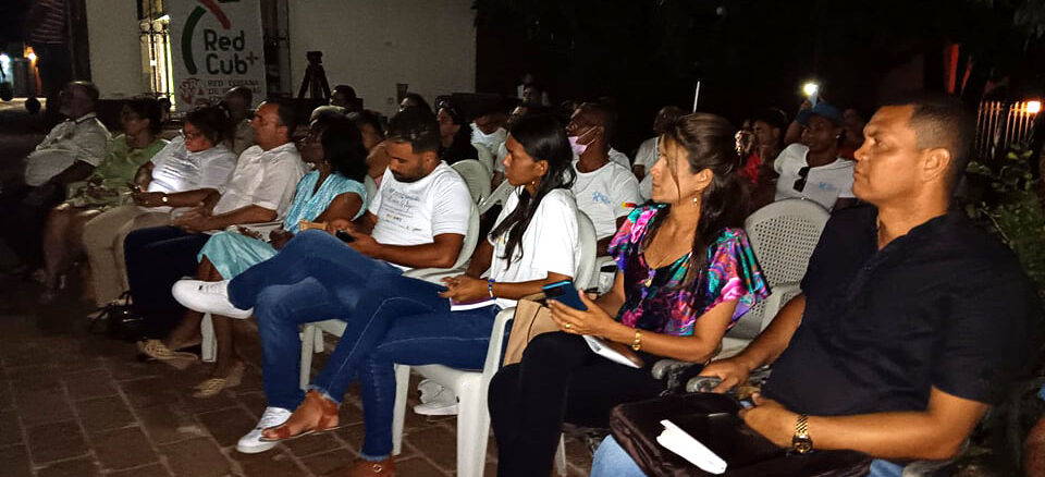 Sostienen encuentro las máximas autoridades políticas y gubernamentales de Granma con representantes de la comunidad LGBTQ+ (+ fotos)