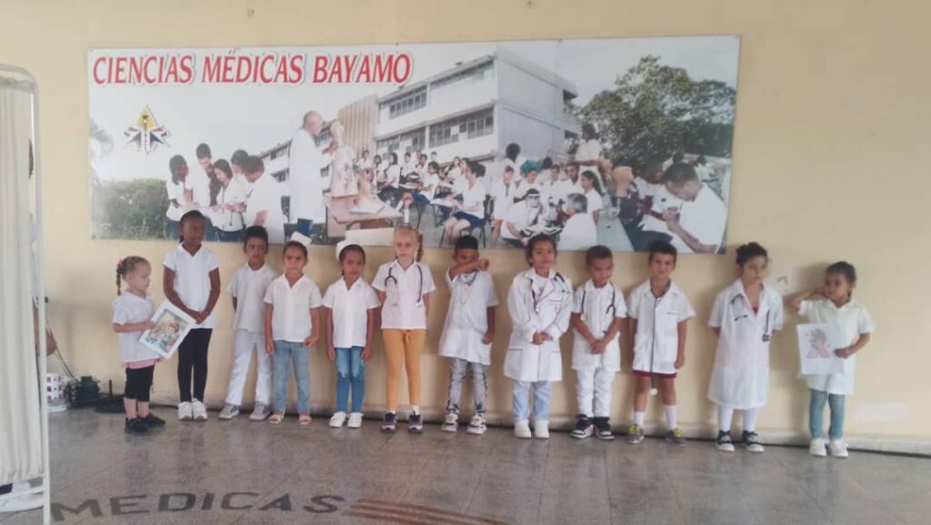 Presentan Círculos de Interés de Enfermería en Filial de Ciencias Médicas de Bayamo