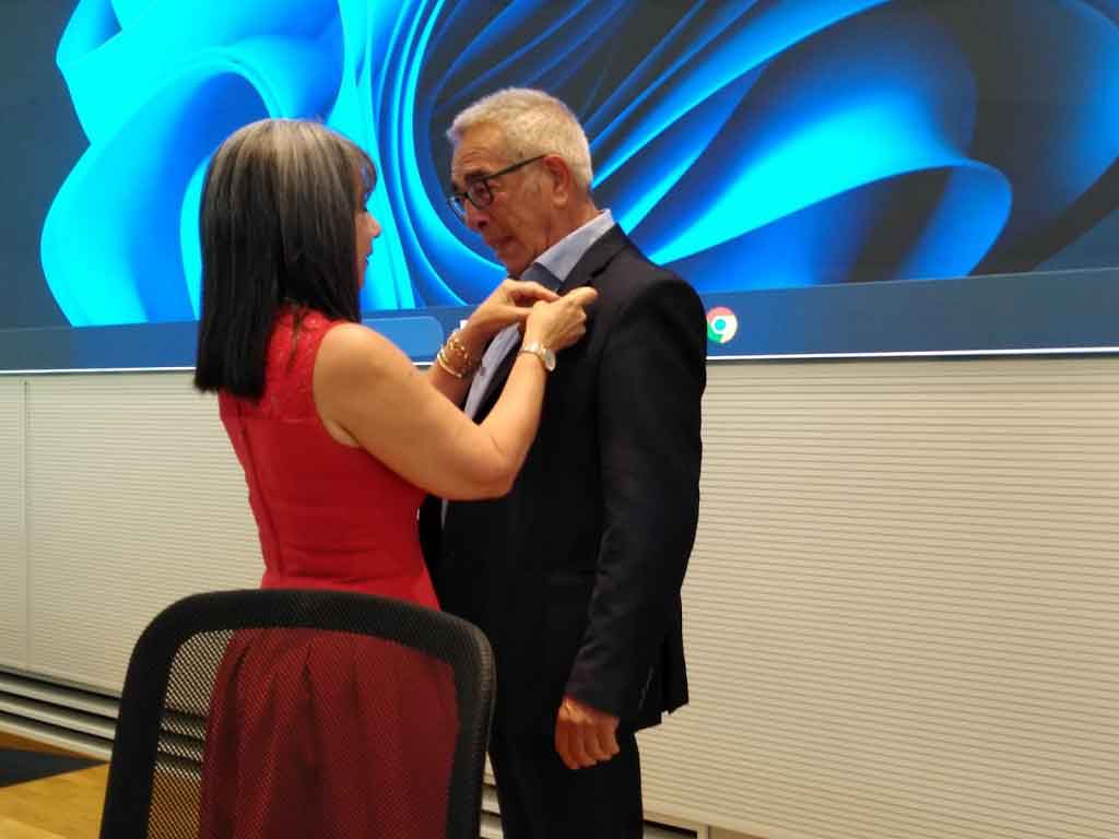 Confieren en Italia a líder solidario Medalla de la Amistad de Cuba
