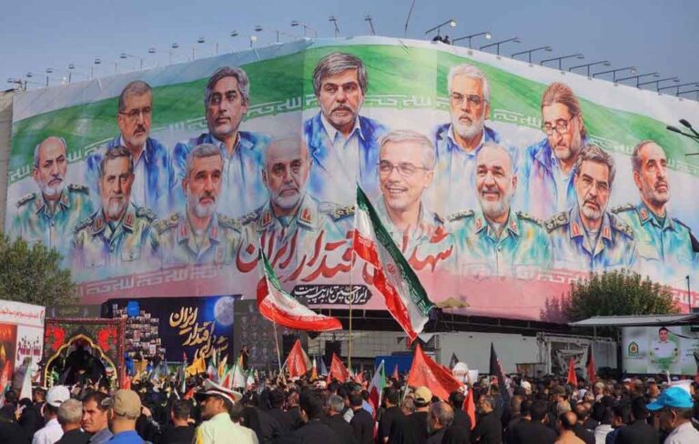 Irán despide a mártires de agresión israelí