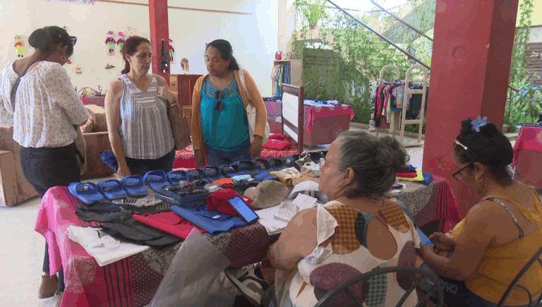 Inauguran en la capital granmense Feria: Arte para Papá