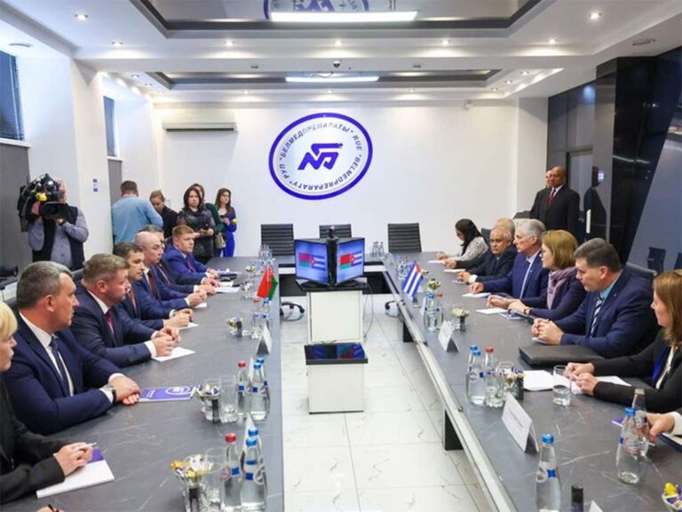 Belarús iniciará producción conjunta de medicamentos en Cuba