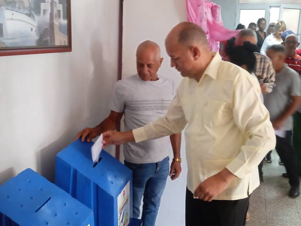 Realizan elecciones en Granma para elegir al Vicegobernador Provincial