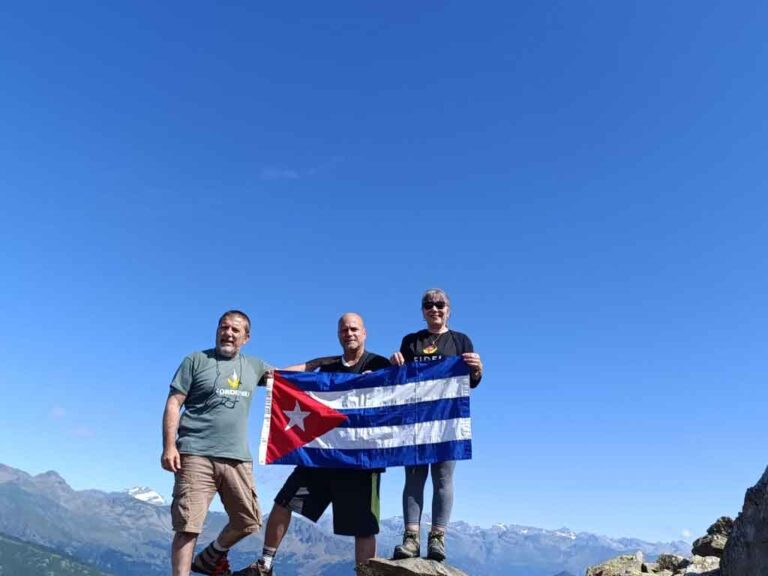 Héroe de Cuba ascendió en Italia al Pico Fidel de los Alpes (+Fotos)