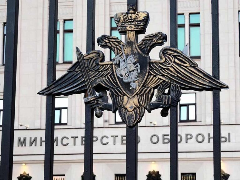 Rusia encesta nuevo ataque masivo contra bases militares ucranianas