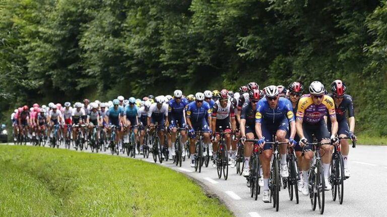 Media montaña y final electrizante en menú del Tour de Francia