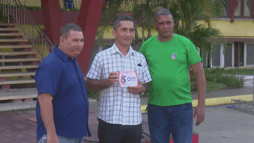 Titular: Desarrollan matutino especial en saludo al 26 de julio en el Partido Provincial