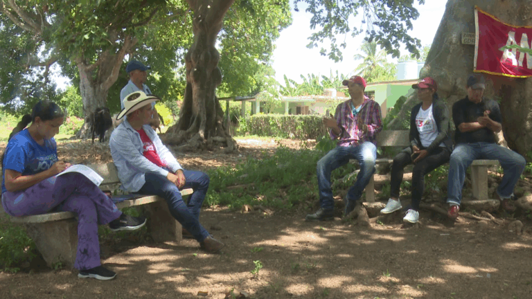 Intercambian experiencias laborales jóvenes de la Expedición “Sembrar con Ciencia”