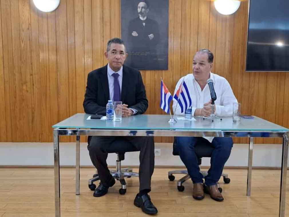 Institución cubana comparte en Francia experiencias de labor social