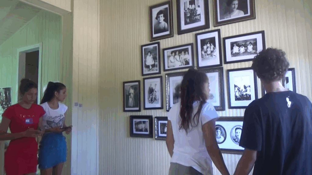 Visitan jóvenes del Campamento de Verano “Siempre Joven” Casa Natal de Celia Sánchez