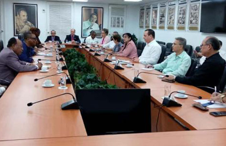 Afianzan Guinea Ecuatorial y Cuba cooperación en formación médica