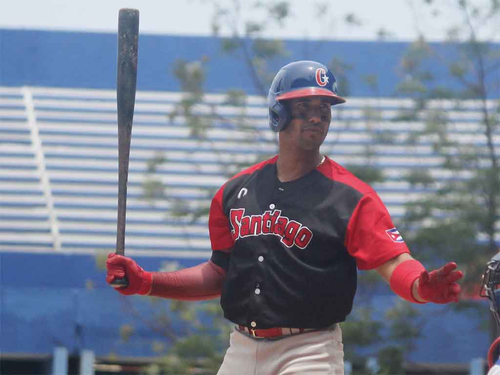 Avispas defienden el trono en el béisbol cubano