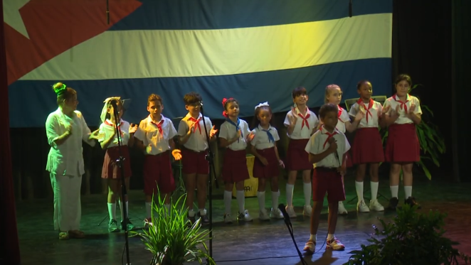 Ingresan un centenar de nuevos estudiantes a la Escuela Profesional de Arte Manuel Muñoz Cedeño