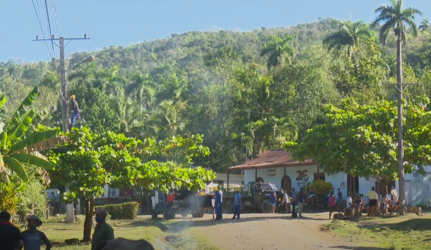 Labora División territorial de ETECSA Granma para mejorar infraestructura de la red móvil