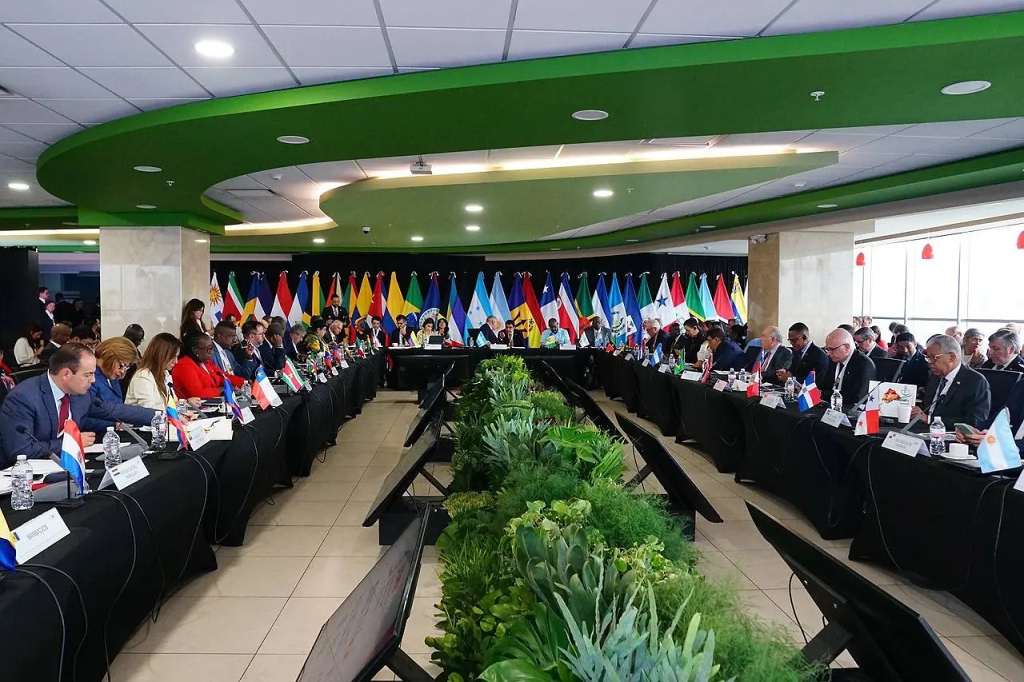 Cancilleres de Celac analizarán amenazas militaristas en la región