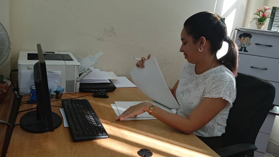 Carmen María Alonso, Gerente Comercial en sucursal bancaria de Bayamo