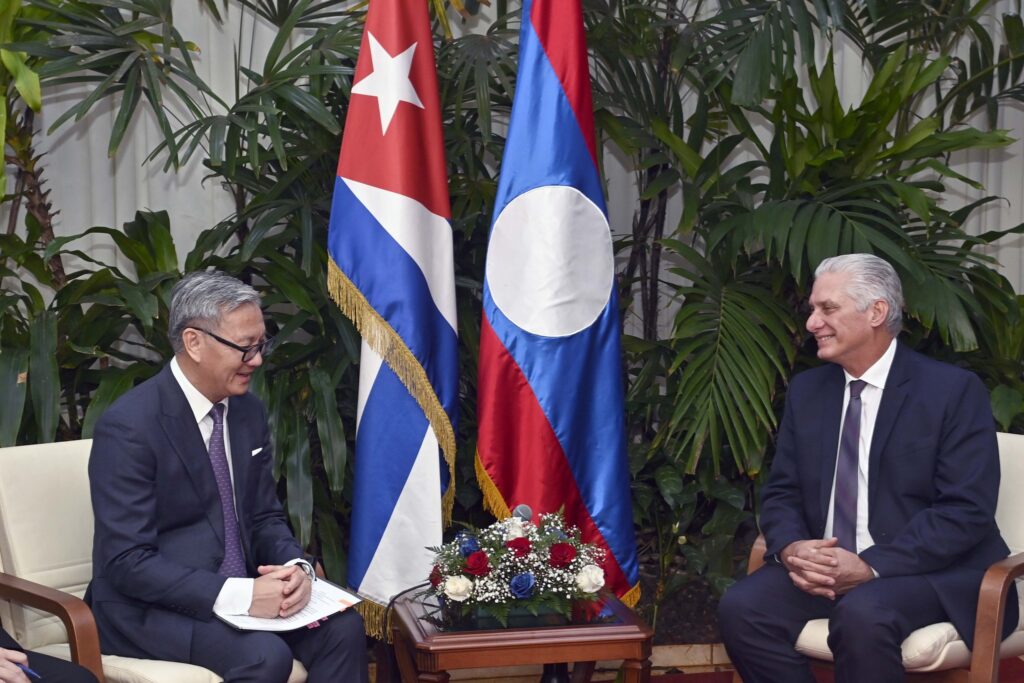 Díaz-Canel reafirma voluntad de Cuba de fortalecer lazos con Laos